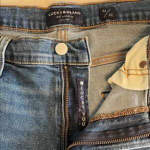 Lucky Brand 36x32 410 Athletic Slim Straight Leg Jeans No Stains or Flaws